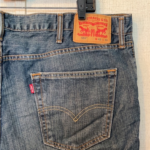 Men’s Levi Jeans - Picture 4 of 7